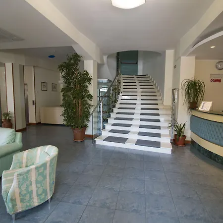 Gabbiano Hotel 3*