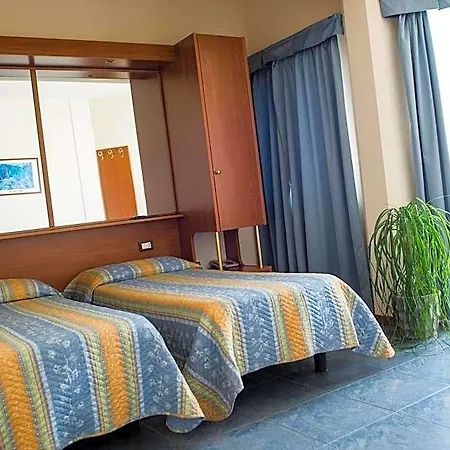 Gabbiano 3* Porto San Giorgio