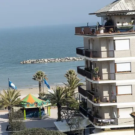 Gabbiano Hotell 3*
